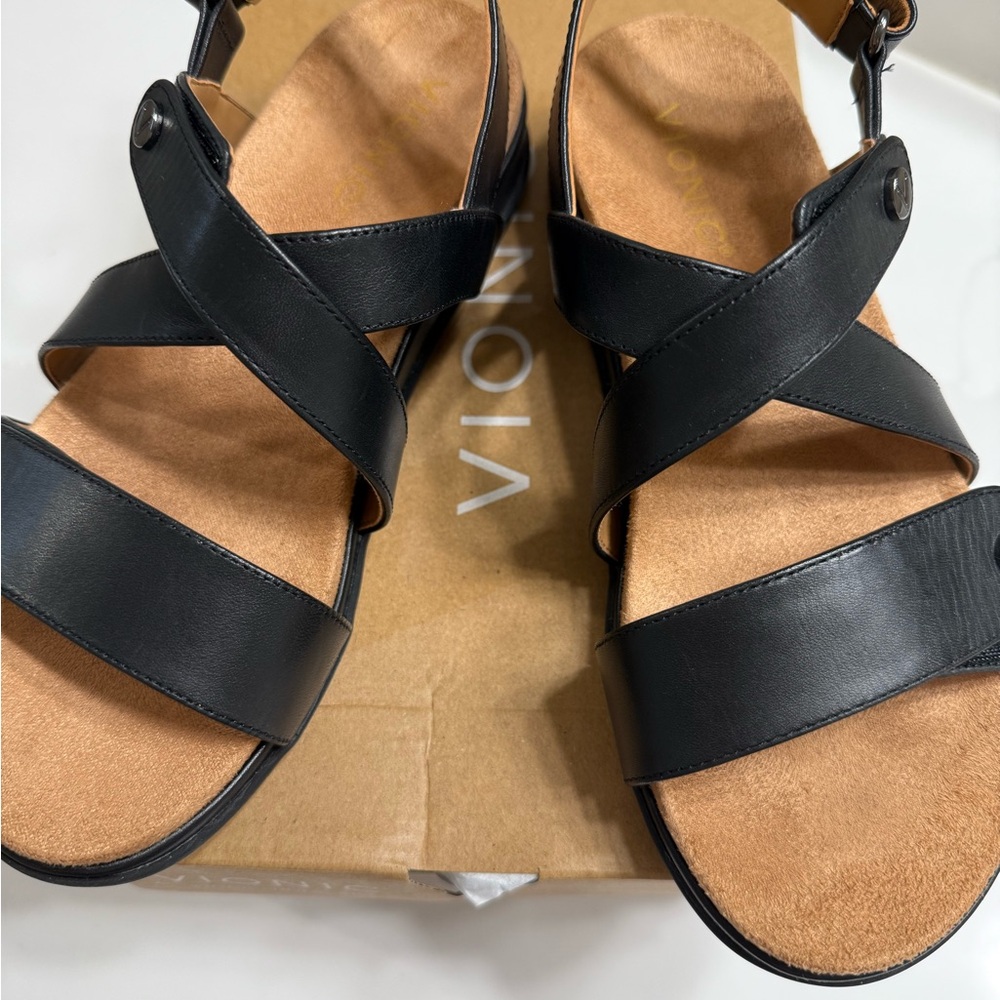 Vionic Cypress Black Strappy Women's Sandals